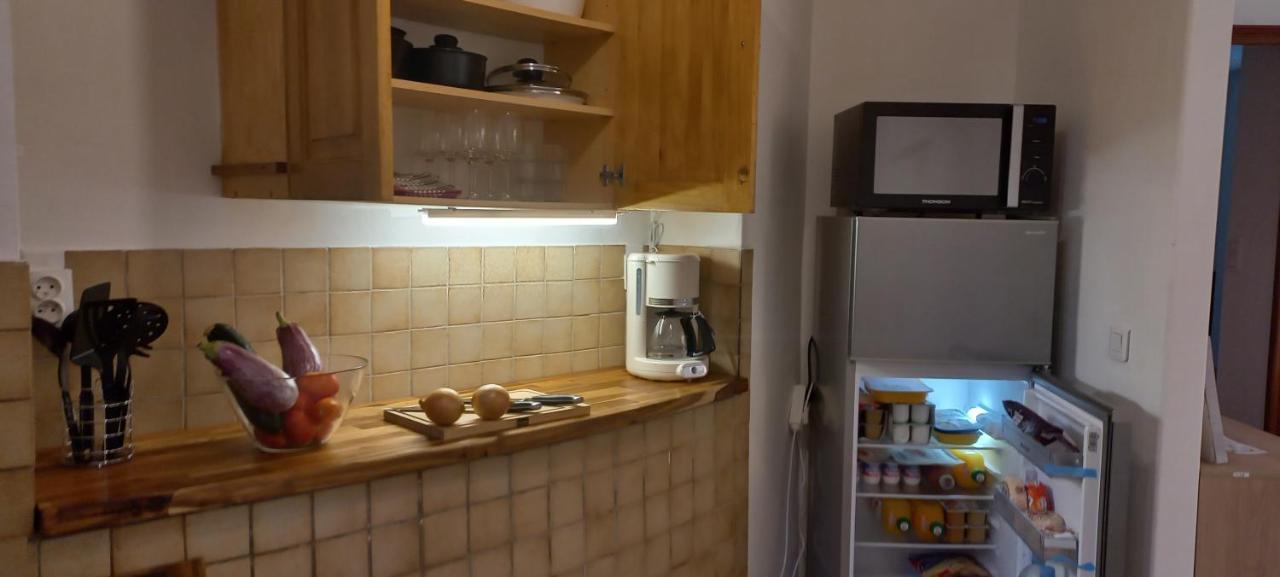 Appartement Et Sa Grande Terrasse En Rez De Jardin 생타굴프 외부 사진