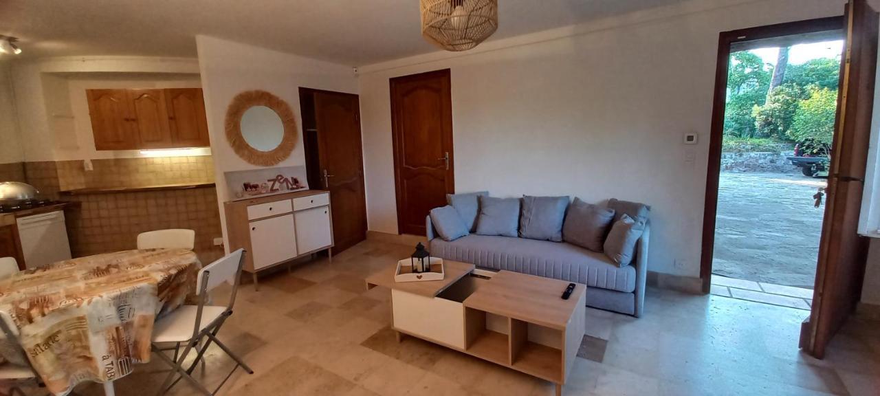 Appartement Et Sa Grande Terrasse En Rez De Jardin 생타굴프 외부 사진