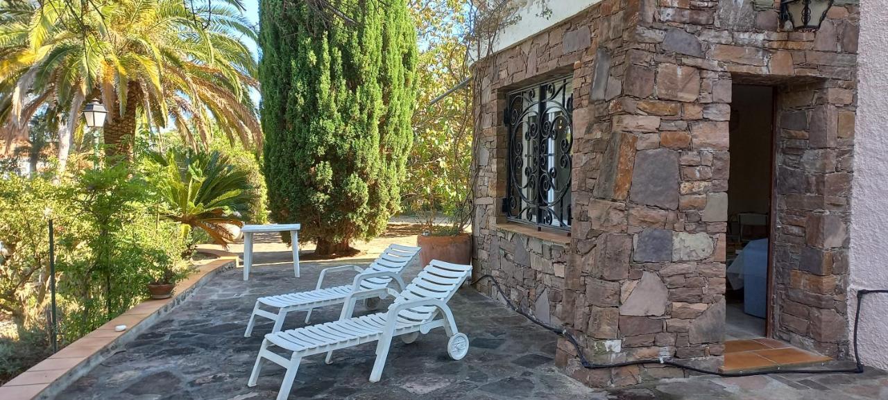 Appartement Et Sa Grande Terrasse En Rez De Jardin 생타굴프 외부 사진